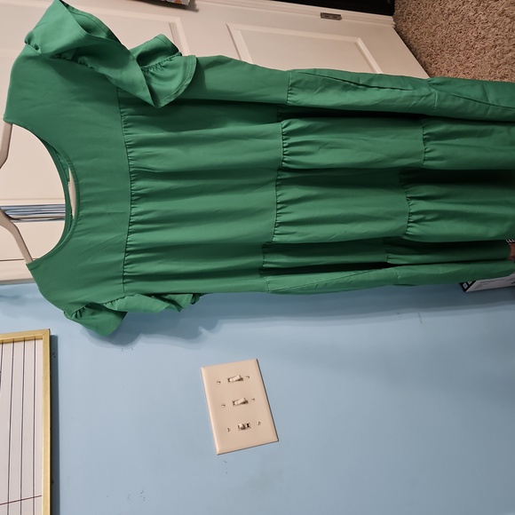Green Tiered Dress (L) - Picture 1 of 4